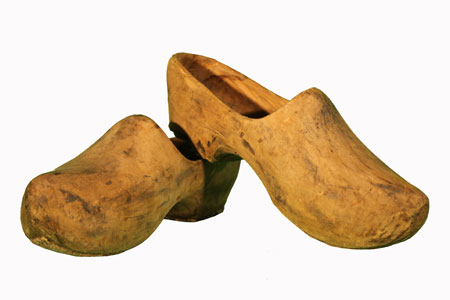 Историческая женская обувь-3
